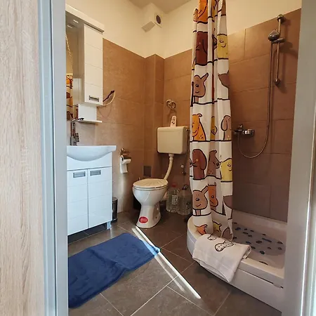 Privatunterkunft Sun And River Golubac