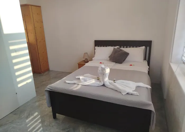 Sun And River 홈스테이 골루바츠